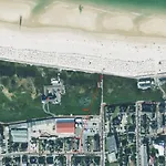 Strand Lodge *