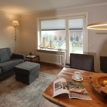 Daire Strand Lodge *