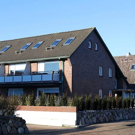 Strand Lodge Apartman *